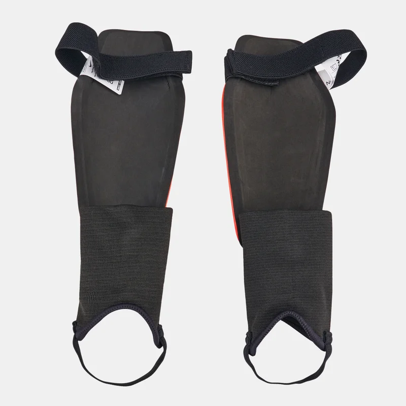 نايكي واقي الساق لكرة القدم تشارج للرجال